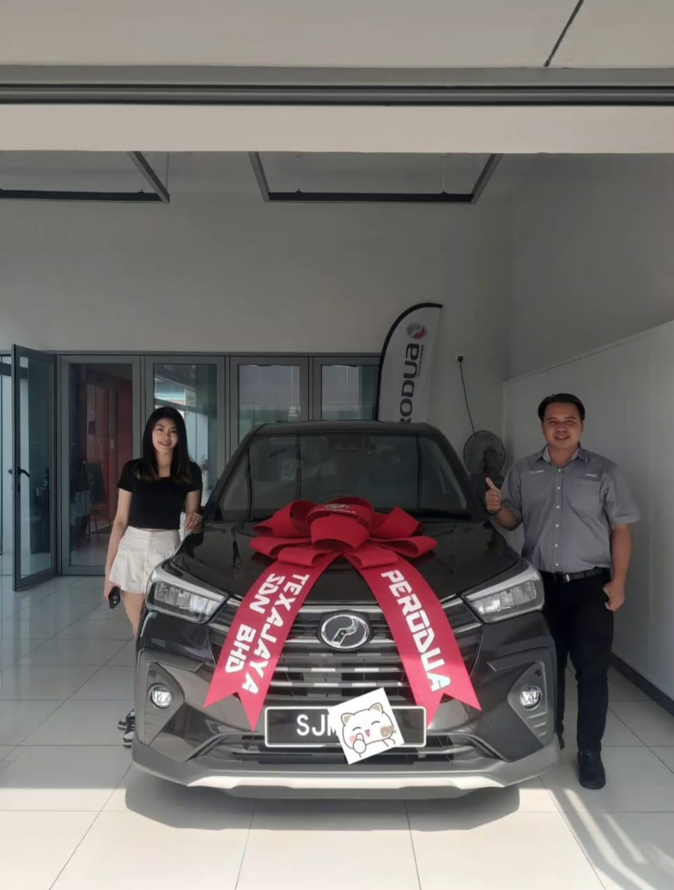 Momen penyerahan pelanggan 1