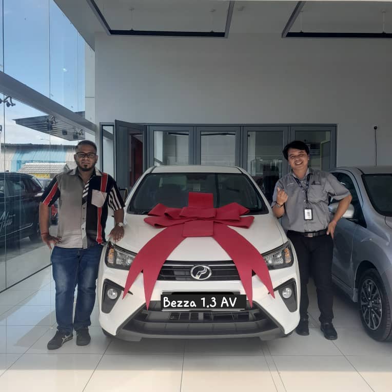 Momen penyerahan pelanggan 9