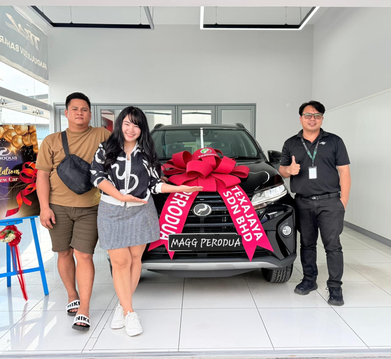 Momen penyerahan pelanggan 15